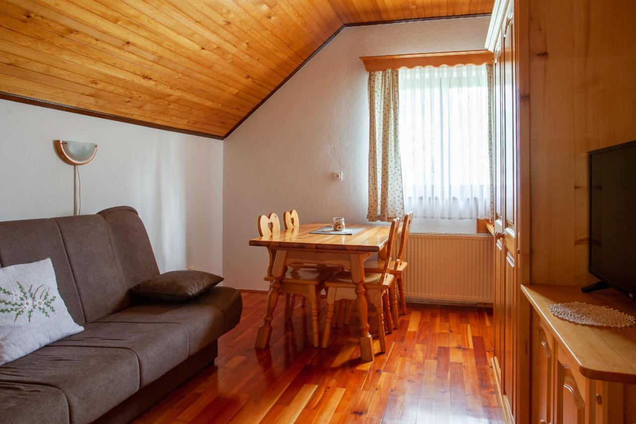 Farmstay&Glamping Visocnik Ljubno Exteriér fotografie