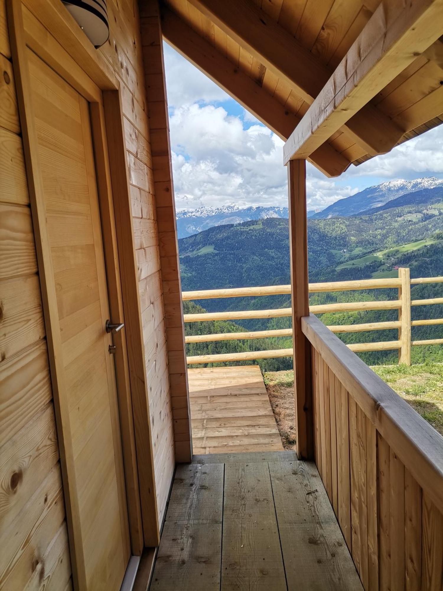 Farmstay&Glamping Visocnik Ljubno Pokoj fotografie